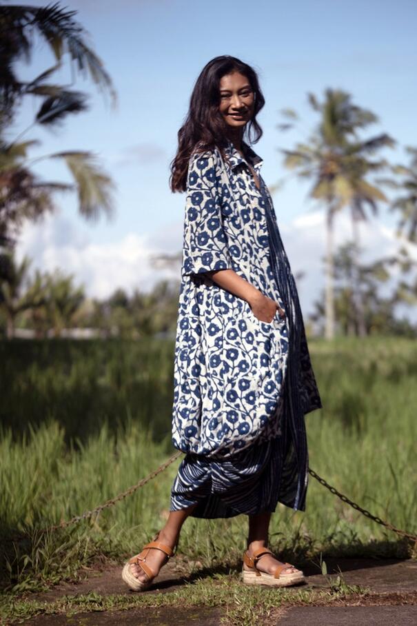 Belgium dress INB1